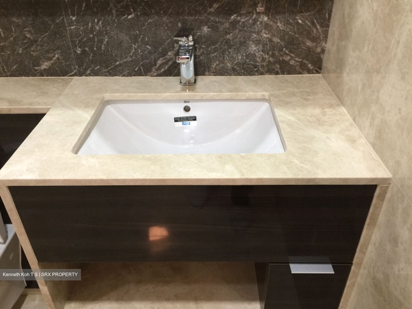 Commonwealth Towers (D3), Condominium #420311001